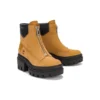 Everleigh Front-Zip Stiefel „Weizen Nubuck“