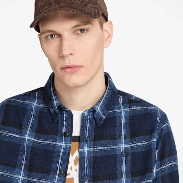 Herren-Flanell-Hemd mit Karomuster, mittelschwer Herren-Flanell-Hemd mit Karomuster, mittelschwer