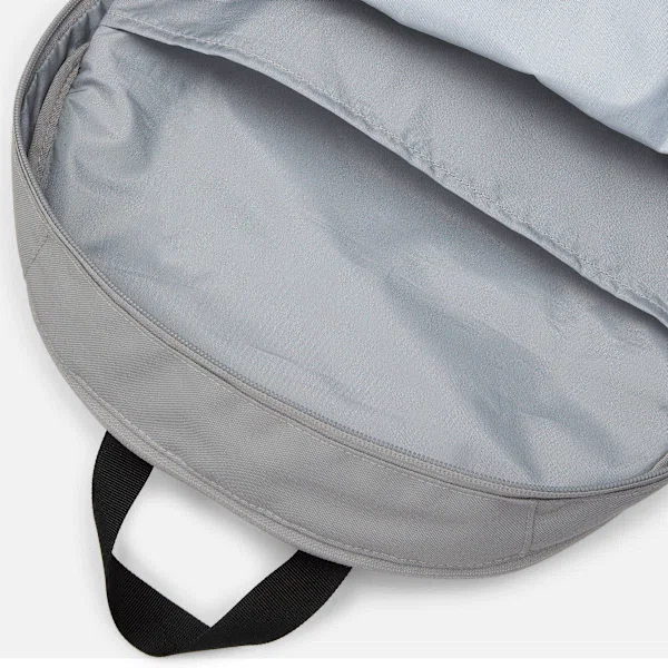 Outdoor-Rucksack mit 28 Litern Fassungsvermögen Outdoor-Rucksack mit 28 Litern Fassungsvermögen