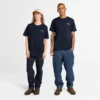 T-Shirts mit Logo auf Vorder- und Rückseite T-Shirts mit Logo auf Vorder- und Rückseite