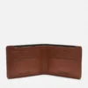 Zweifarbige Herrenbrieftasche mit Ausweishülle auf der Rückseite Zweifarbige Herrenbrieftasche mit Ausweishülle auf der Rückseite